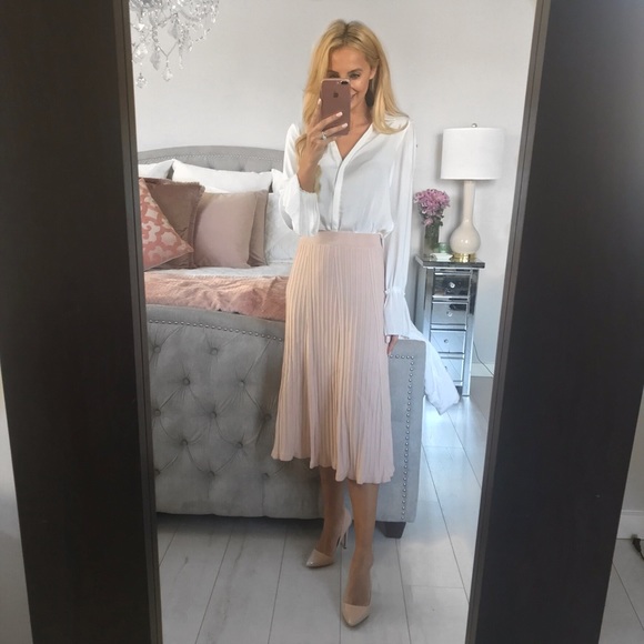 LAST ONE!! Elegant Sweater Style Pleated Skirt - Picture 5 of 8